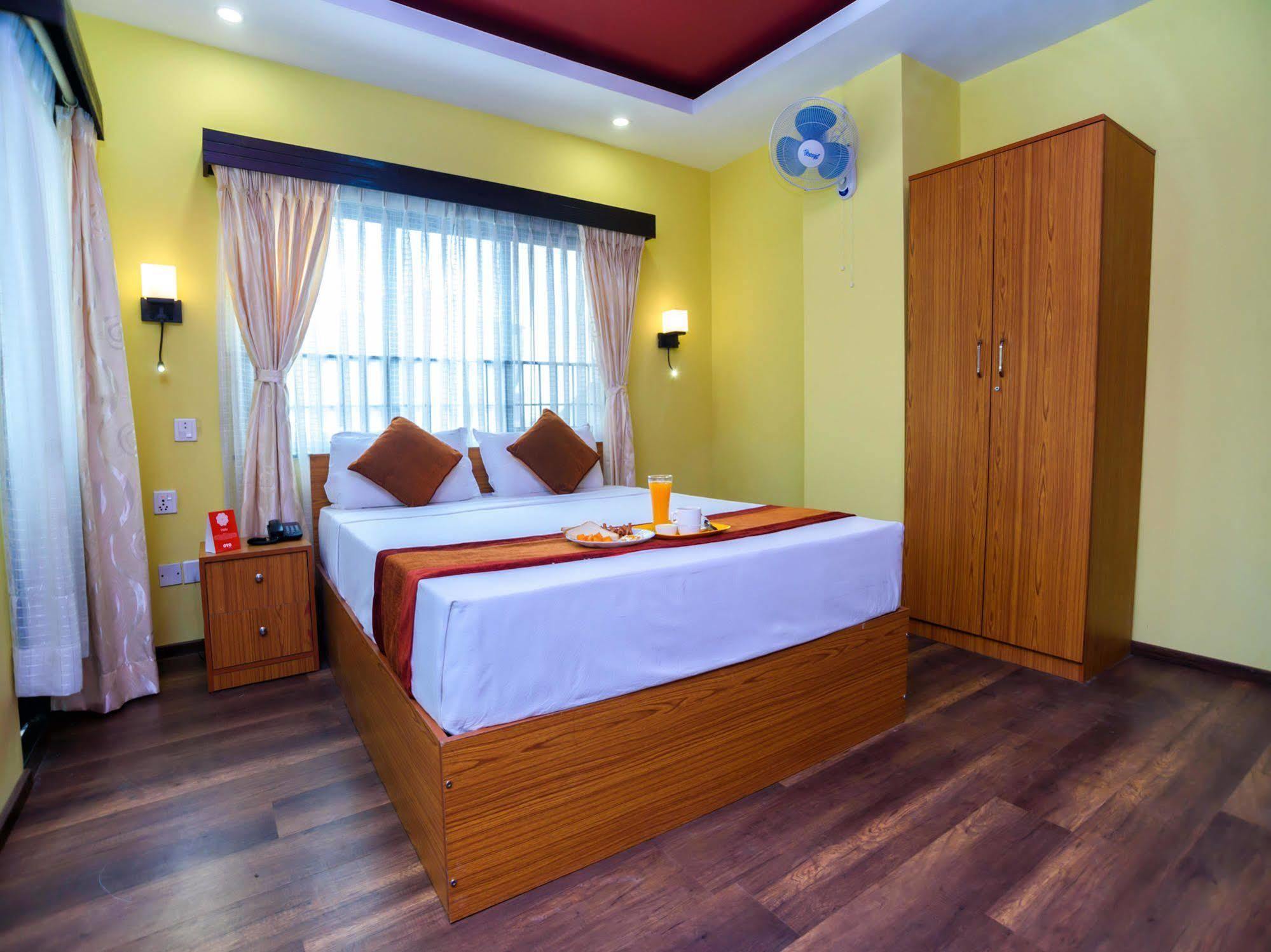 Oyo 105 Hotel Travel Inn Kathmandu Exterior photo